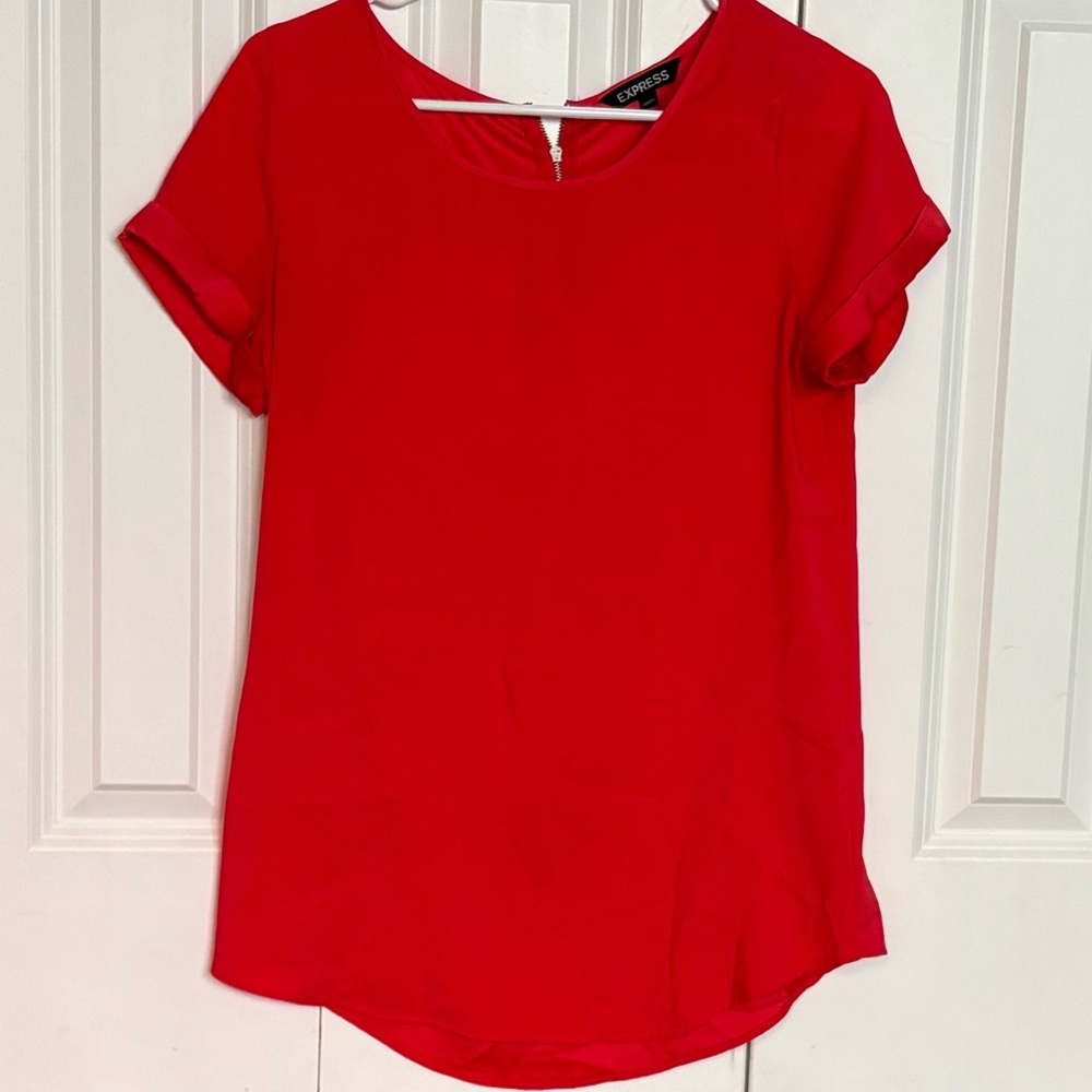 Women’s express scoop neck tee size small